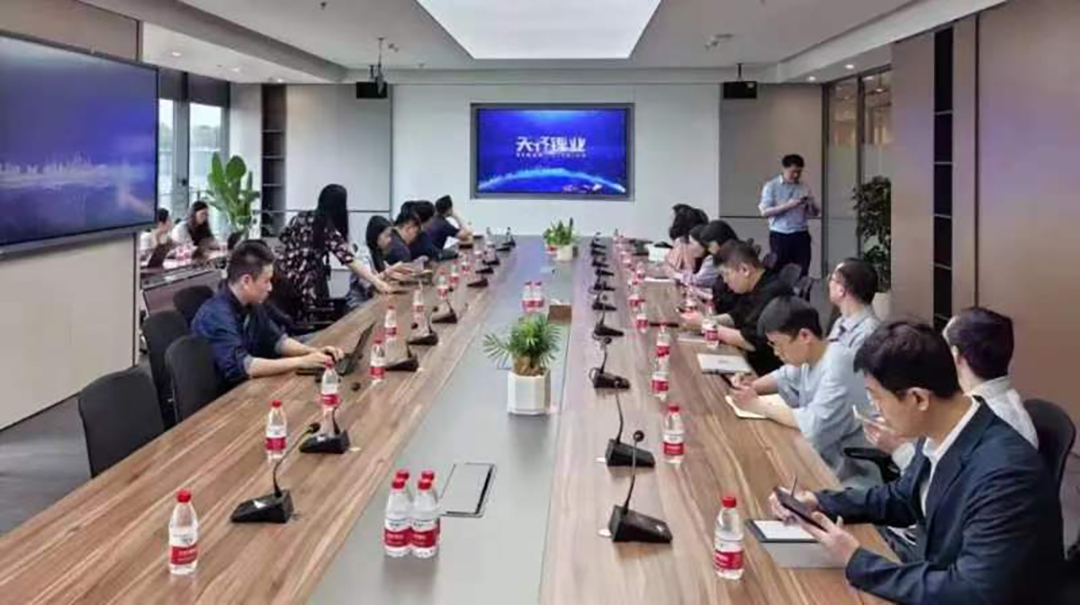 Delegación de la Plataforma de Información de Shanghai Steel Union y la industria de nueva energía de batería de litio visitó Tianqi Lithium 第 2 张