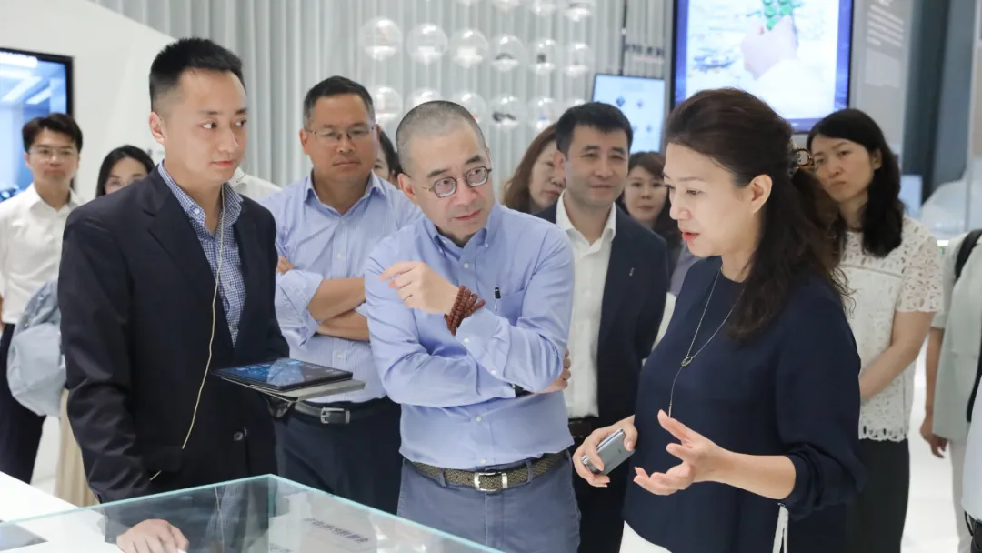 Vicepresidente Ejecutivo de Schneider Electric Yin Zheng visitó Tianqi Lithium 第 2 张